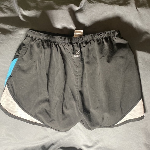 The north face running shorts - Picture 4 of 5